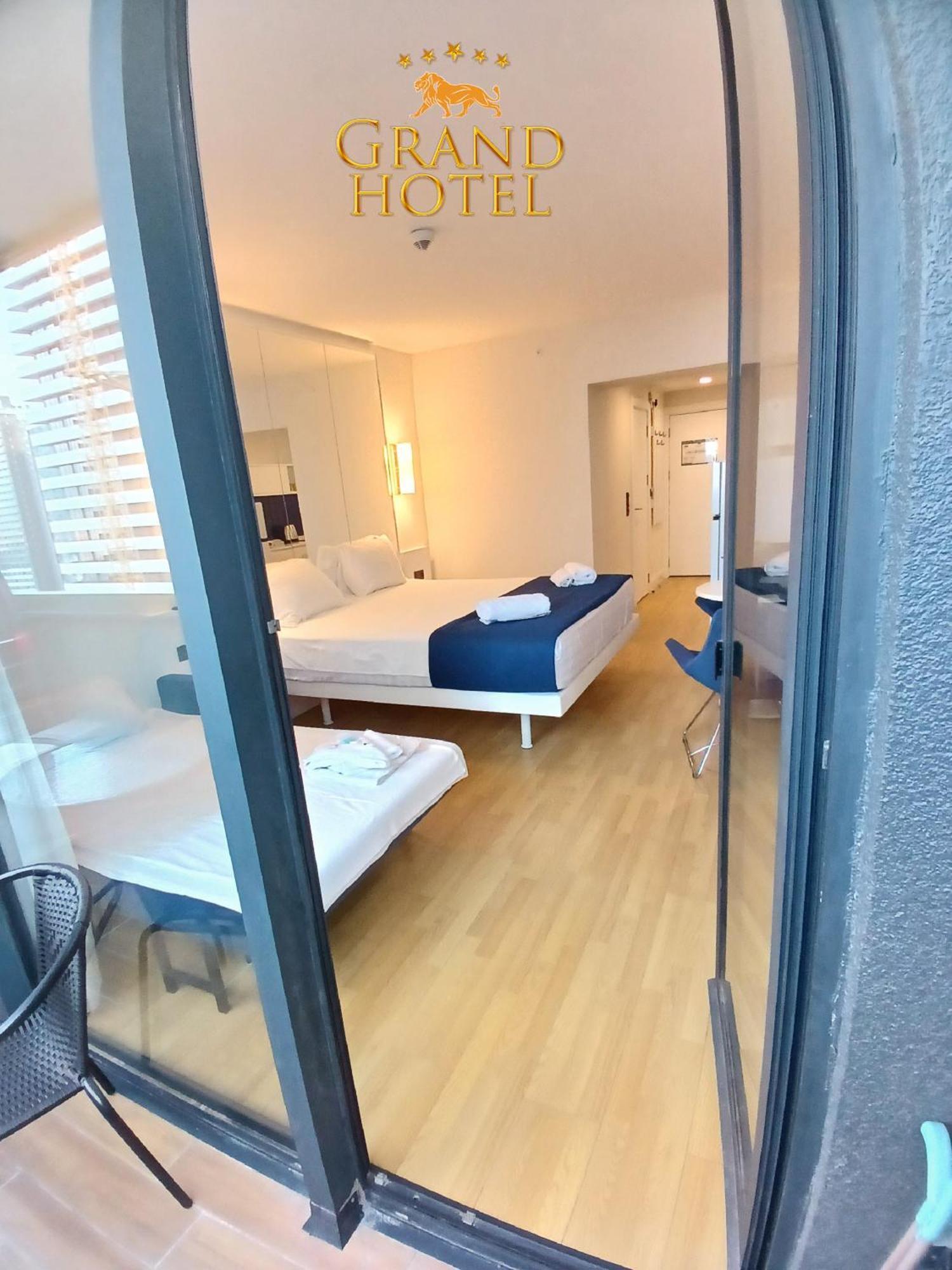 Grand Hotel ☆ Orbi City Batumi Luaran gambar