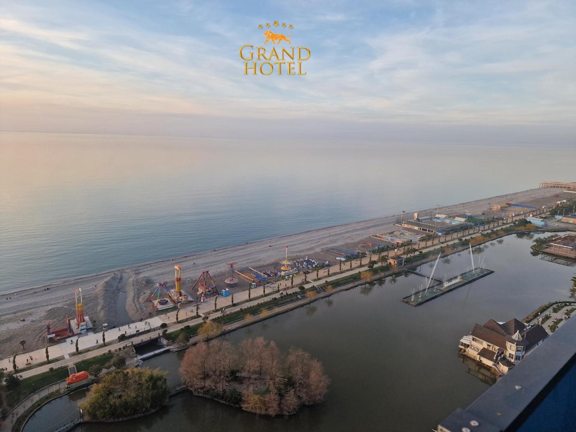 Grand Hotel ☆ Orbi City Batumi Luaran gambar