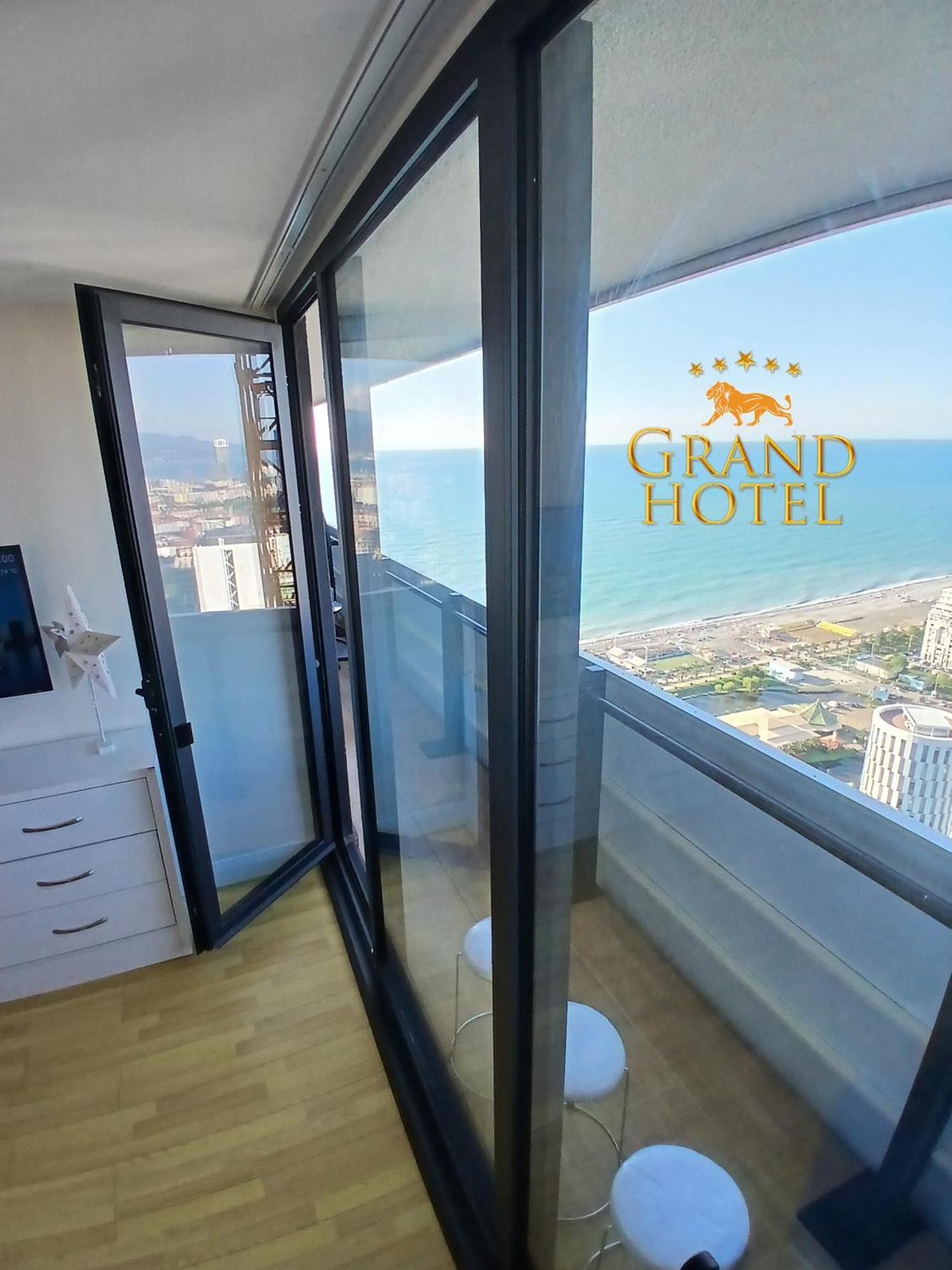 Grand Hotel ☆ Orbi City Batumi Luaran gambar